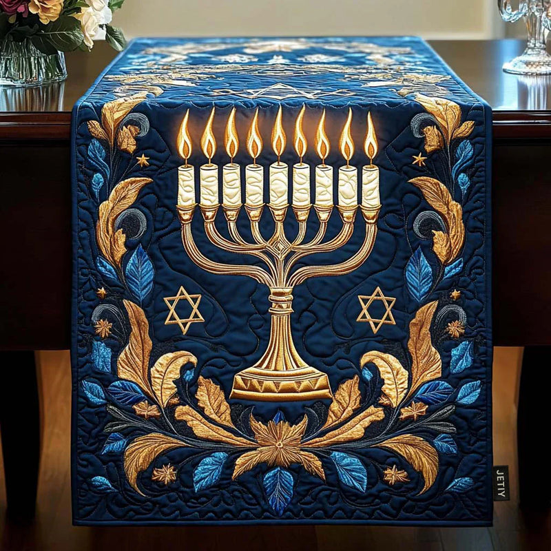 Camino de Mesa Acolchado - Menorah Iluminada